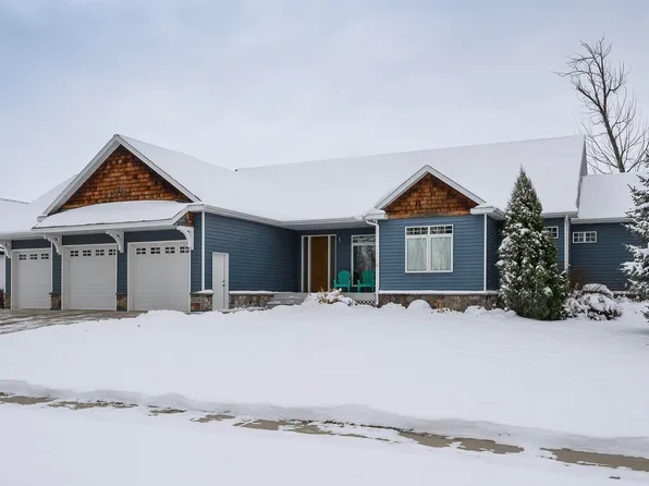 2916 Whisper Dr, Bismarck, ND 58504