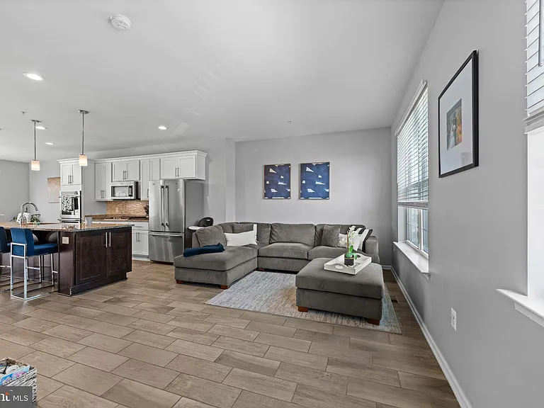 10607 Meridian Hill Way — Photo 5