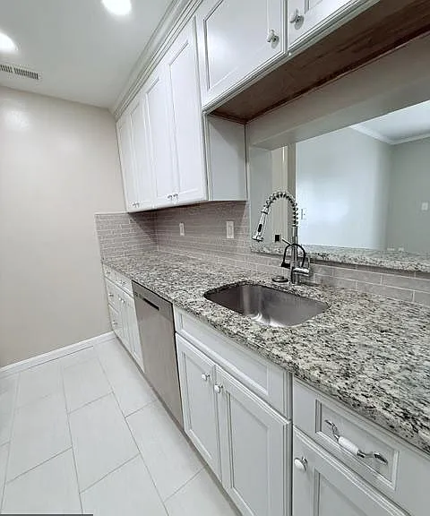 511 Ravens Crest Dr — Photo 4