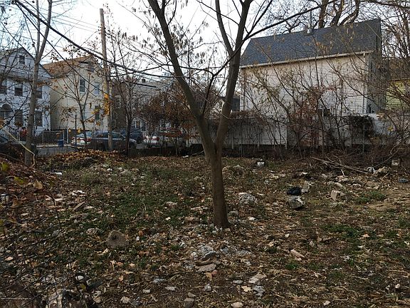 4th image of 11 Avenue B