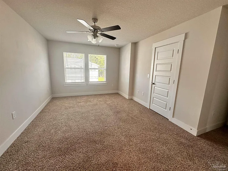 1542 Iroquois Ct — Photo 13