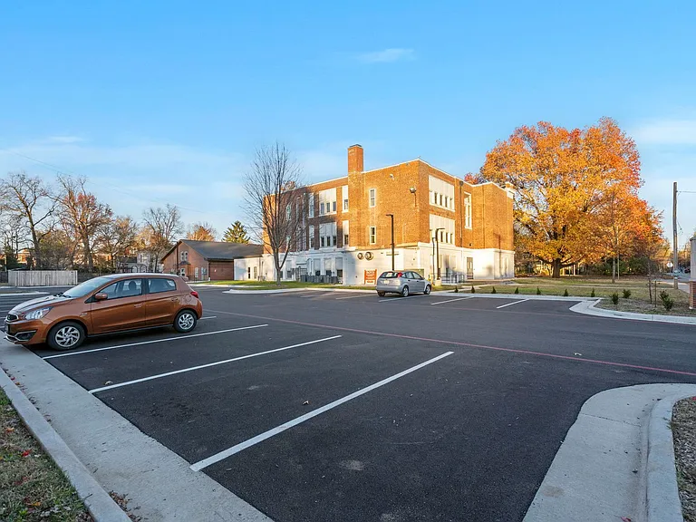 1409 N Washington Ave — Photo 9