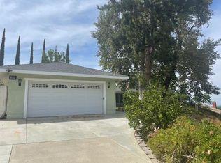 15583 Saddleback Rd, Riverside, CA 92506