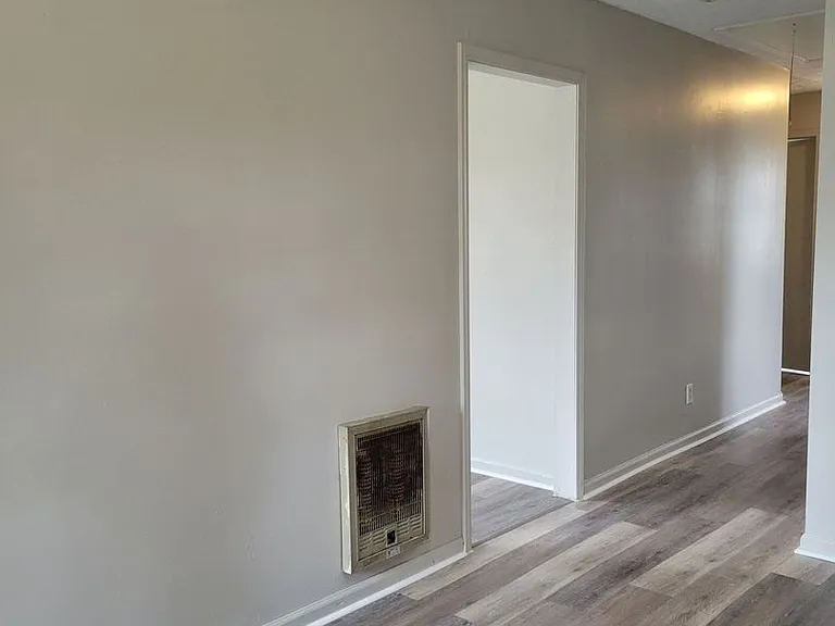 453 2nd St — Photo 3