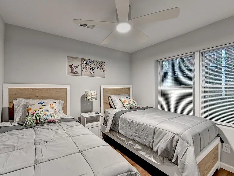 175 Burbank Dr NW #B — Photo 25