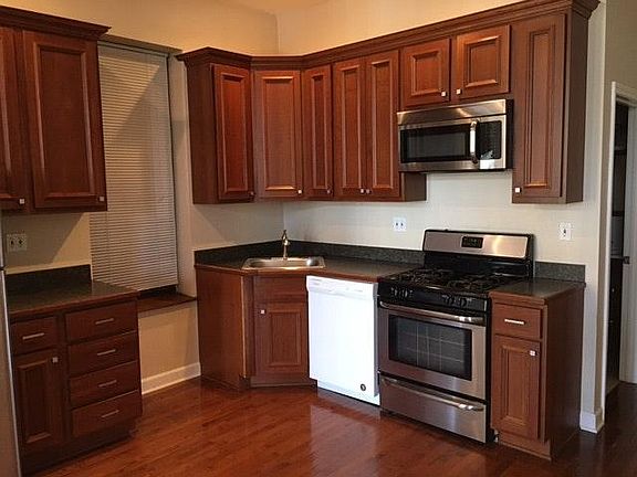 3rd image of 315 W North Ave #4
