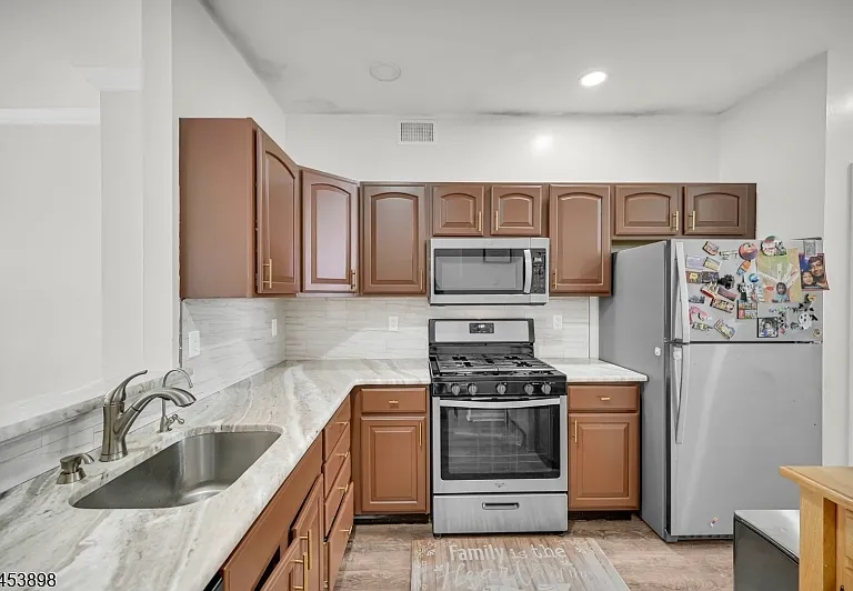 200 Barringer Dr — Photo 9