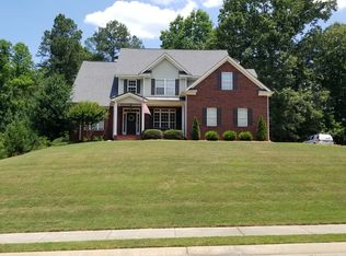 35 Retreat Dr, Newnan, GA 30263