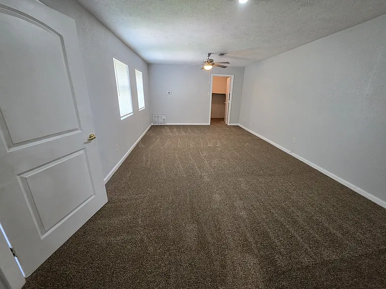 7706 Thurow St — Photo 23