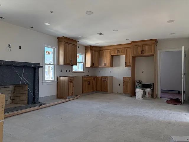 Building Photo - 243 Malden St #2