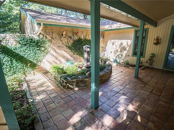 3rd image of 4809 Willow Bend Ct