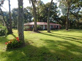 1506 W Swilley Rd, Plant City, FL 33567