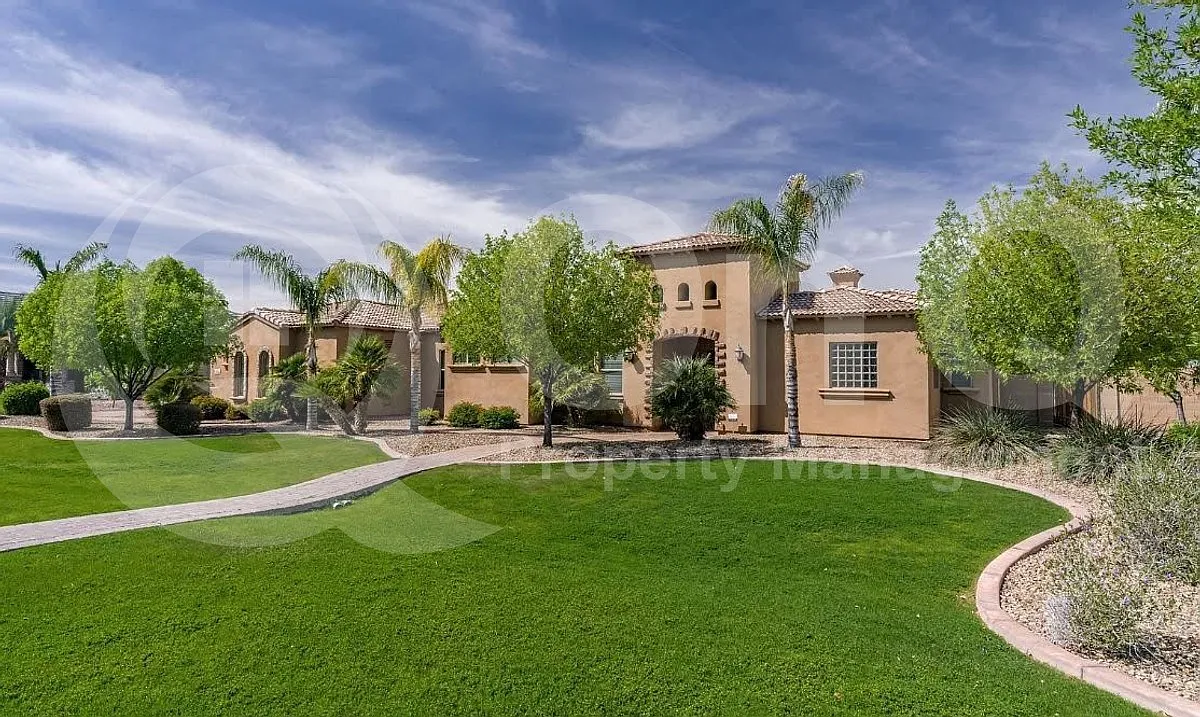 4 bed, 5.0 bath, 3703 sqft, $5,899 — Photo 1