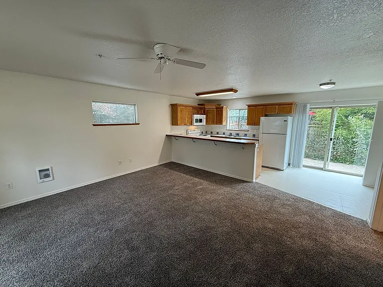The Firs Apartments — Photo 38