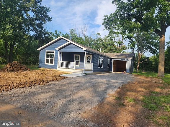 5th image of 655 Roseanne Ln