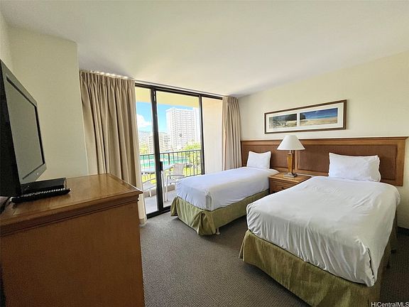 5th image of 229 Paoakalani Ave #903
