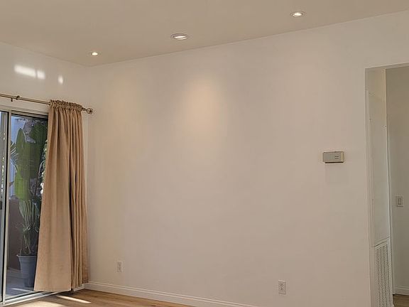 4th image of 48 Mission Ct