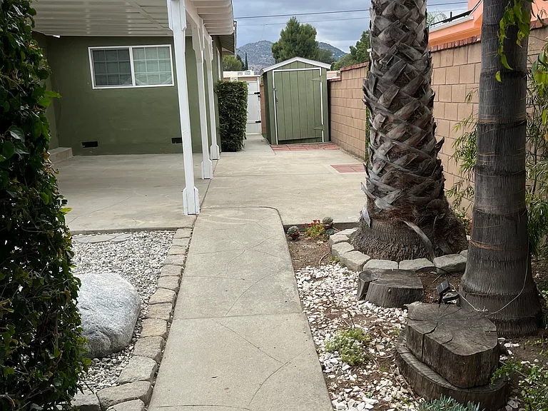 10148 Independence Ave — Photo 19