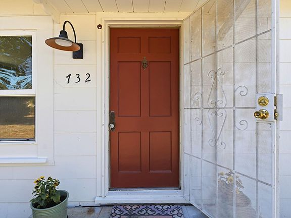 5th image of 732 Blossom Way