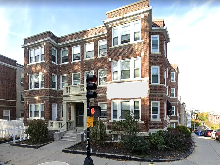 Kelton St — Photo 11