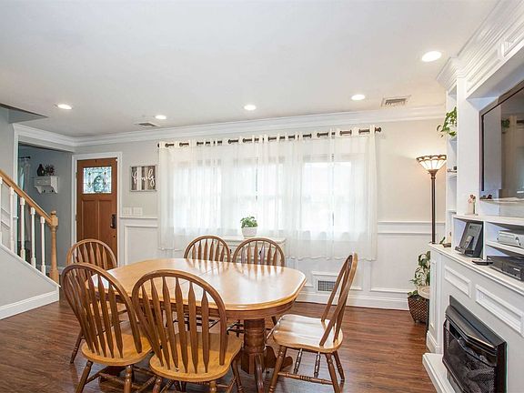 5th image of 112 Stanley Dr