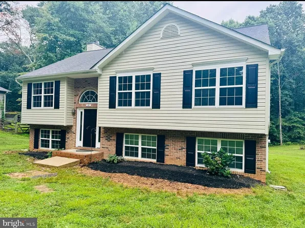44 Hidden Lake Dr, Stafford, VA 22556