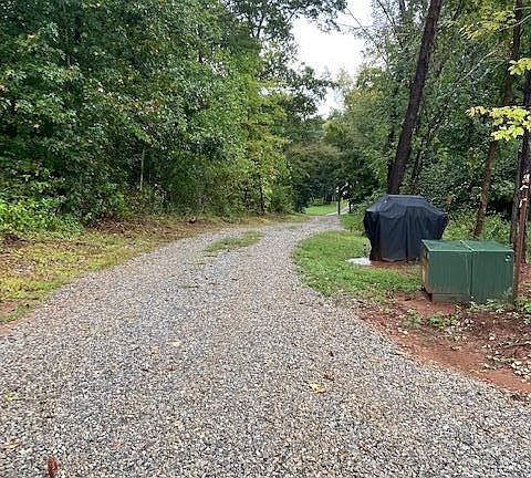 4th image of 539 Bob White Dr