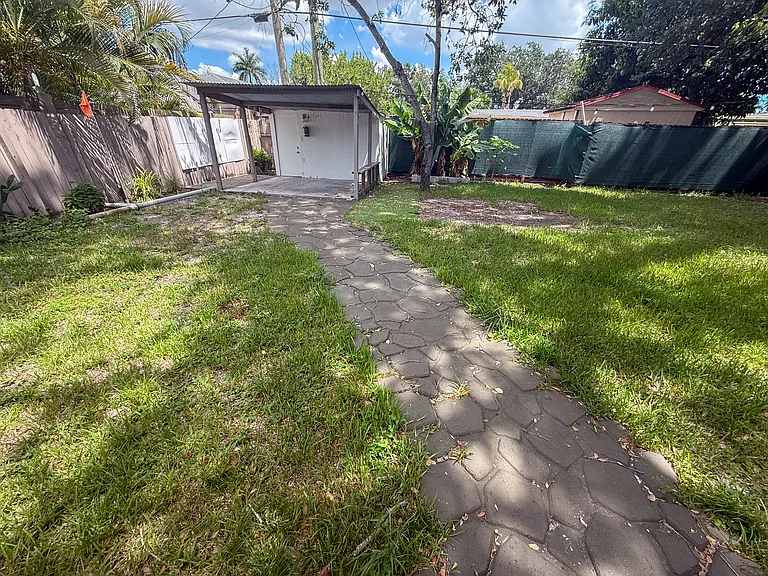 5627 Simms St — Photo 14