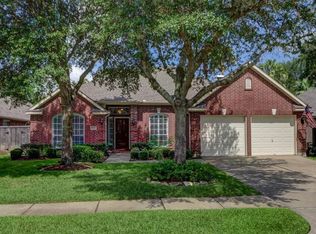 8611 Green Ash Dr, Sugar Land, TX 77479