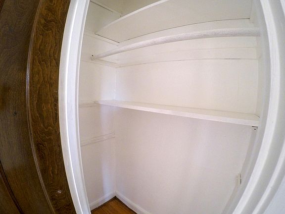 5th image of 3316 W Balmoral Ave #2