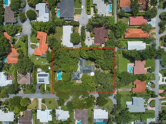 3rd image of 9301 NE 9th Pl