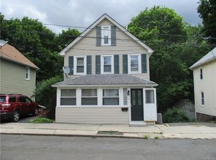 18 Antrim Ave, Suffern, NY 10901