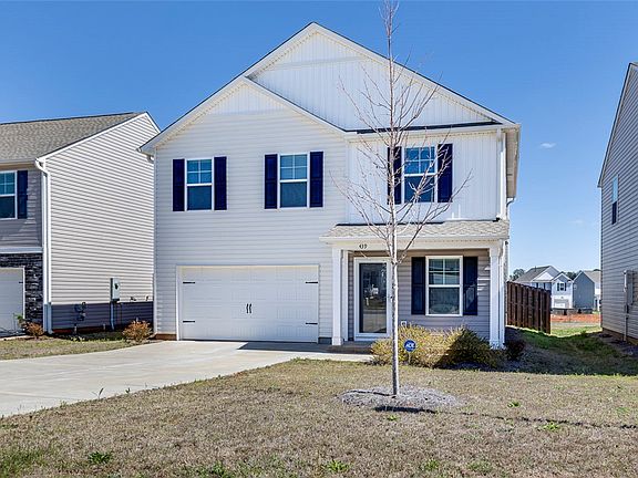 3rd image of 439 Seaborn Cir