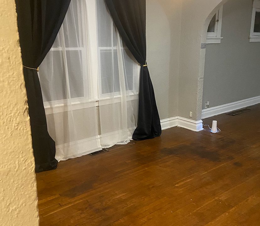 2nd image of 6418 Woodrow Ave