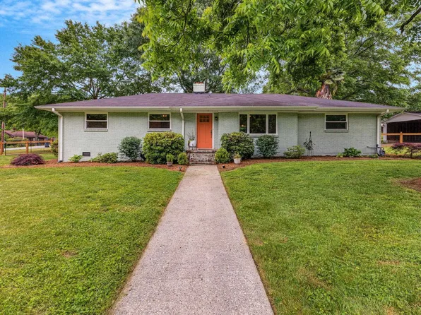 102 Muse Cir, Greer, SC 29651