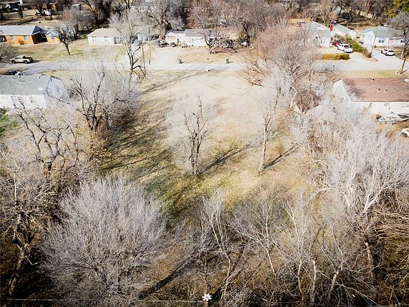 3rd image of 4012 Thomas Dr Lot 3
