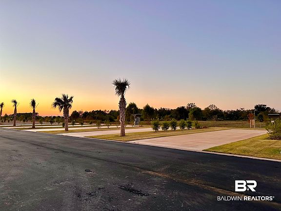 5th image of 803 Vacation Cir