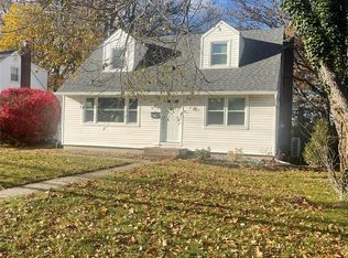 206 Dickinson Ave, East Northport, NY 11731