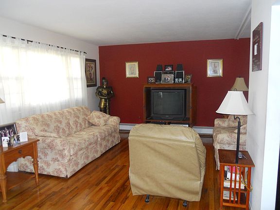 2nd image of 87 Smithtown Polk Blvd
