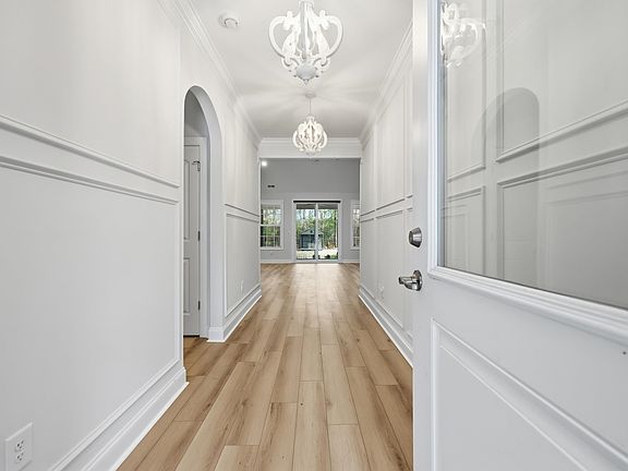 2nd image of 1476 Burriss Rd.