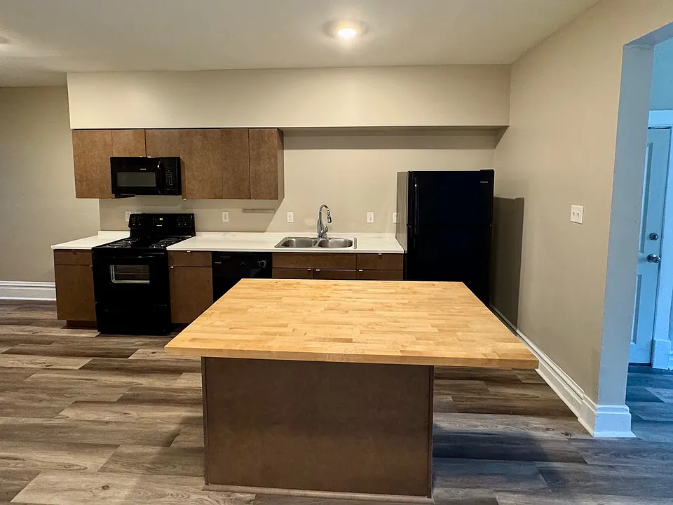 4139 Lafayette Ave #1W