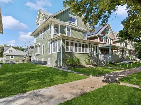 (undisclosed Address), Oak Park, IL 60304