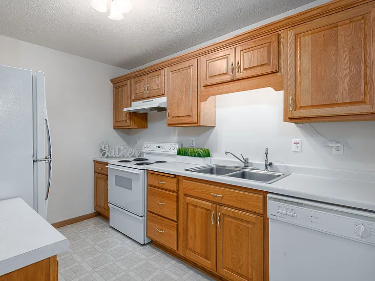 112 Poplar Ridge Dr #204NORWOOD — Photo 4