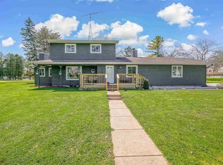 3877 Apple Ln, Oshkosh, WI 54902