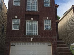 30 Cleveland Ave, Harrison, NJ 07029