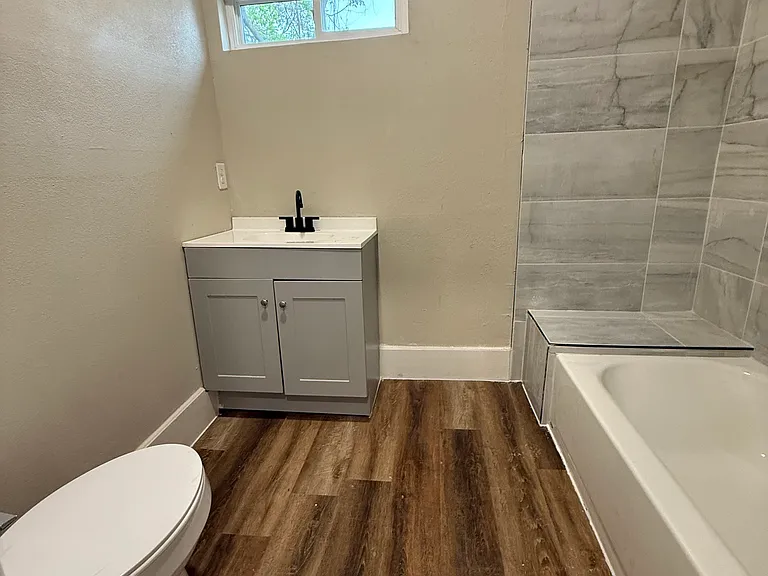 5211 S Malcolm X Blvd — Photo 3