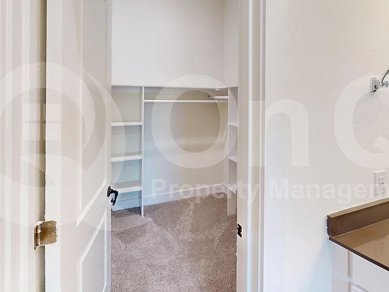313 Buck Ridge Dr — Photo 9