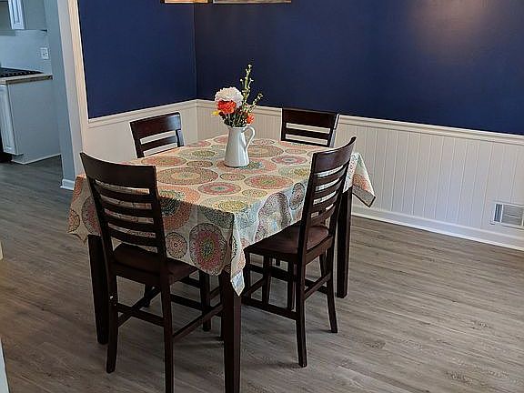 2nd image of 102 Country Place Dr