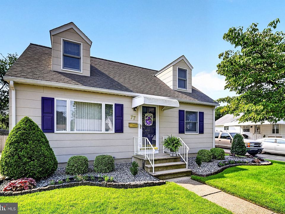 1st image of 77 Sadie St