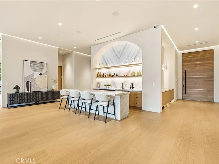 22924 Erwin St — Photo 11